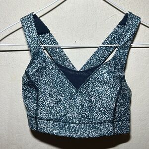 Lululemon In A Flash Sports Bra II Pebble Parfait Alberta Lake Size 4